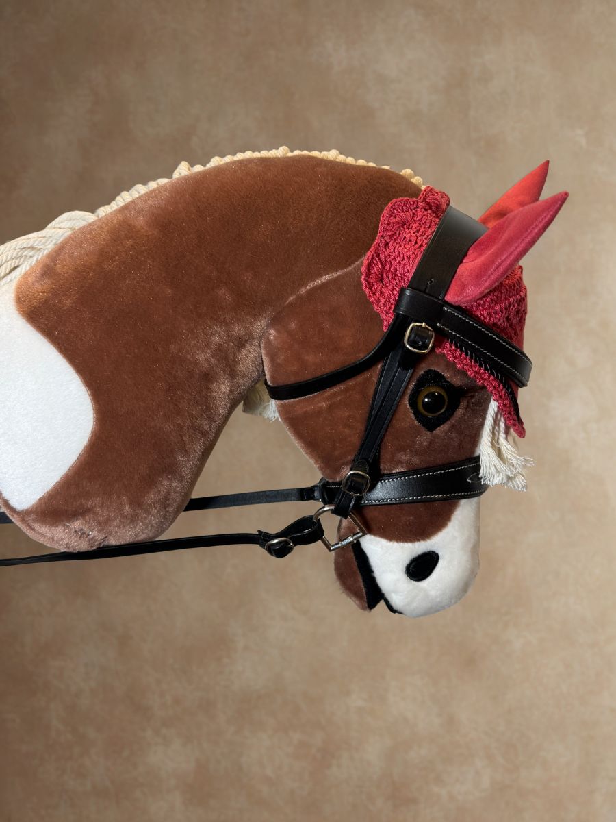 Bonnet d'Oreille Cranberry par LeMieux Taille L pour Hobbyhorse - Featured sur Flash