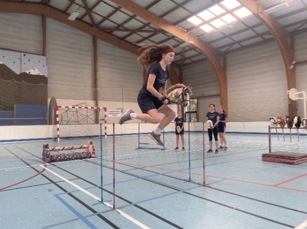 Entraînement de hobbyhorse en club