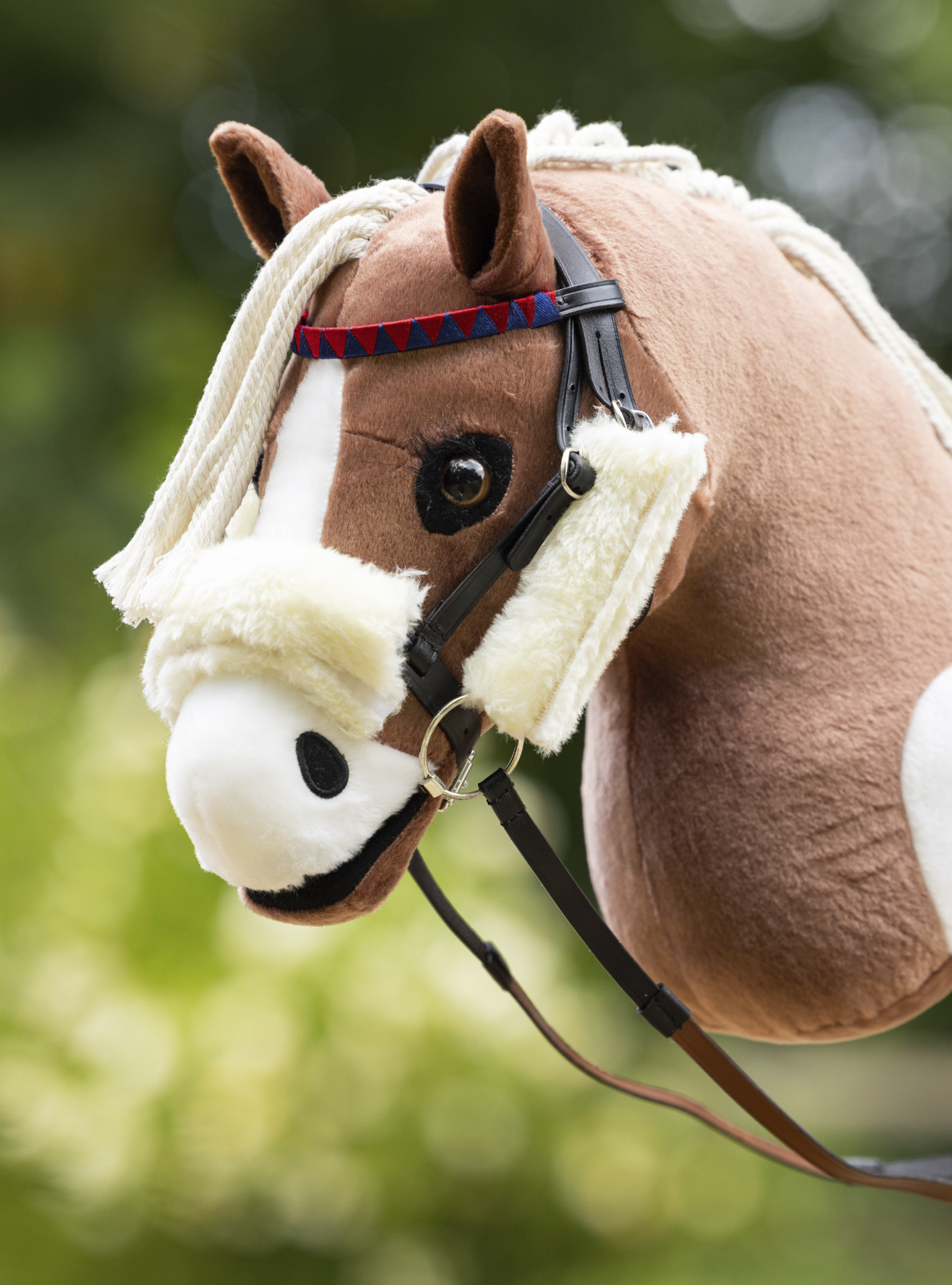 Bride de course taille L pour chevaux bâton en cuir durable (par LeMieux) – Image 3