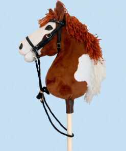 Hobbyhorse alezan pie HOF taille M avec crinière alezane et blanche, bride anglaise et rênes – profil gauche